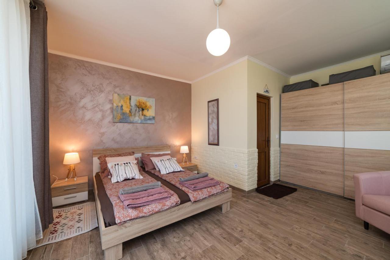 Sunny House Izgrev Βίλα Μπαλτσίκ Εξωτερικό φωτογραφία